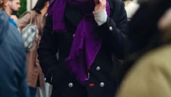 , L&rsquo;homme au foulard violet — Milan Street Style